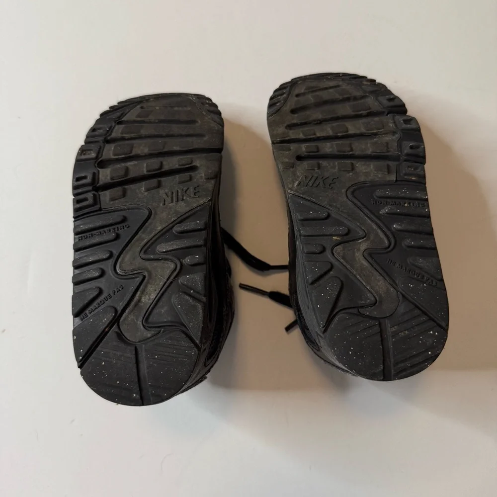 Nike Kids Black Sneakers